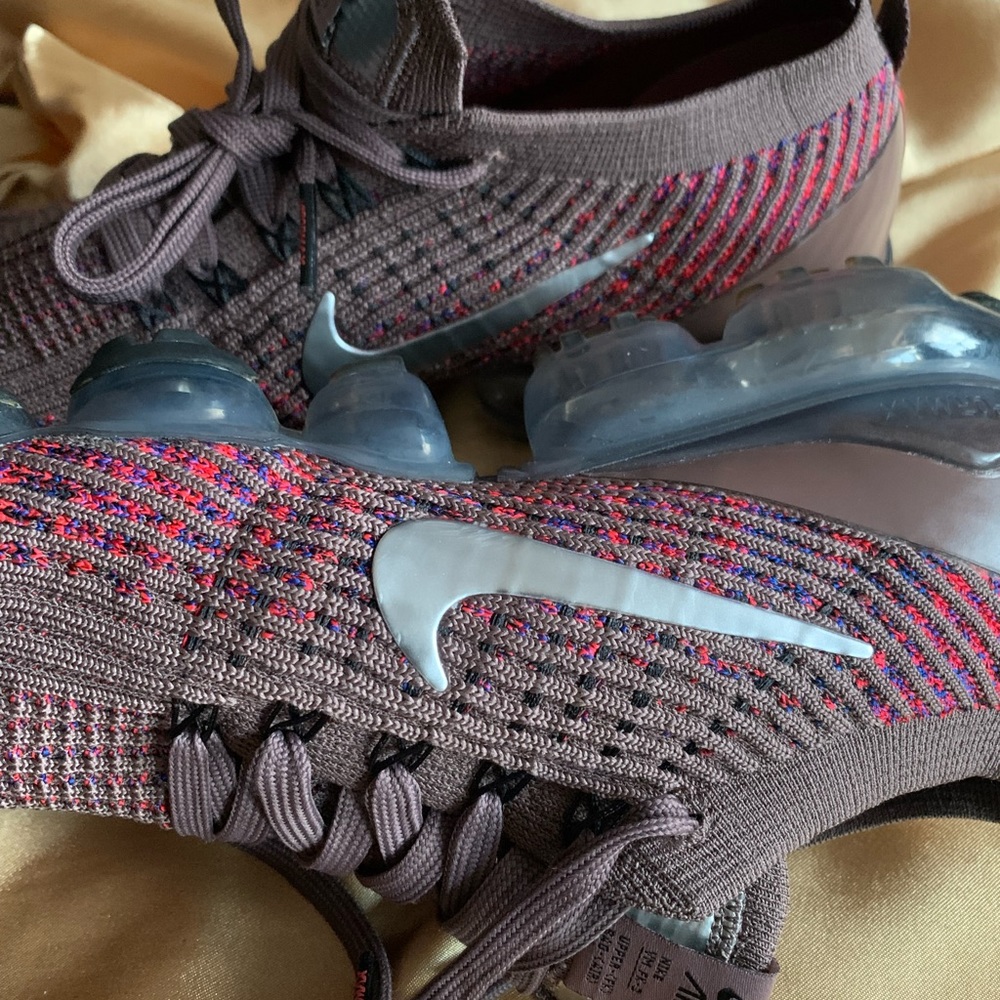 Nike Air Max. Like new, worn only a few times.